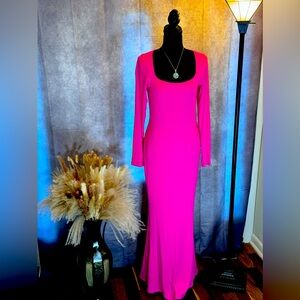 POPILUSh
The Popilush Long Sleeve Bodycon Shapewear Dress